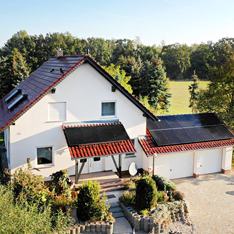 독일 브란덴부르크 지역 주택에 설치된 한화큐셀 태양광 모듈